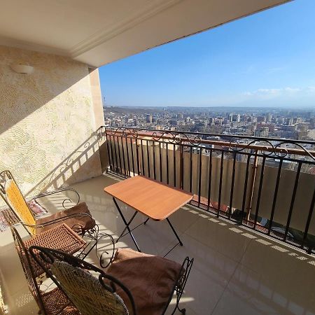 Flat With Balcony On Cascade Apartman Jereván Kültér fotó